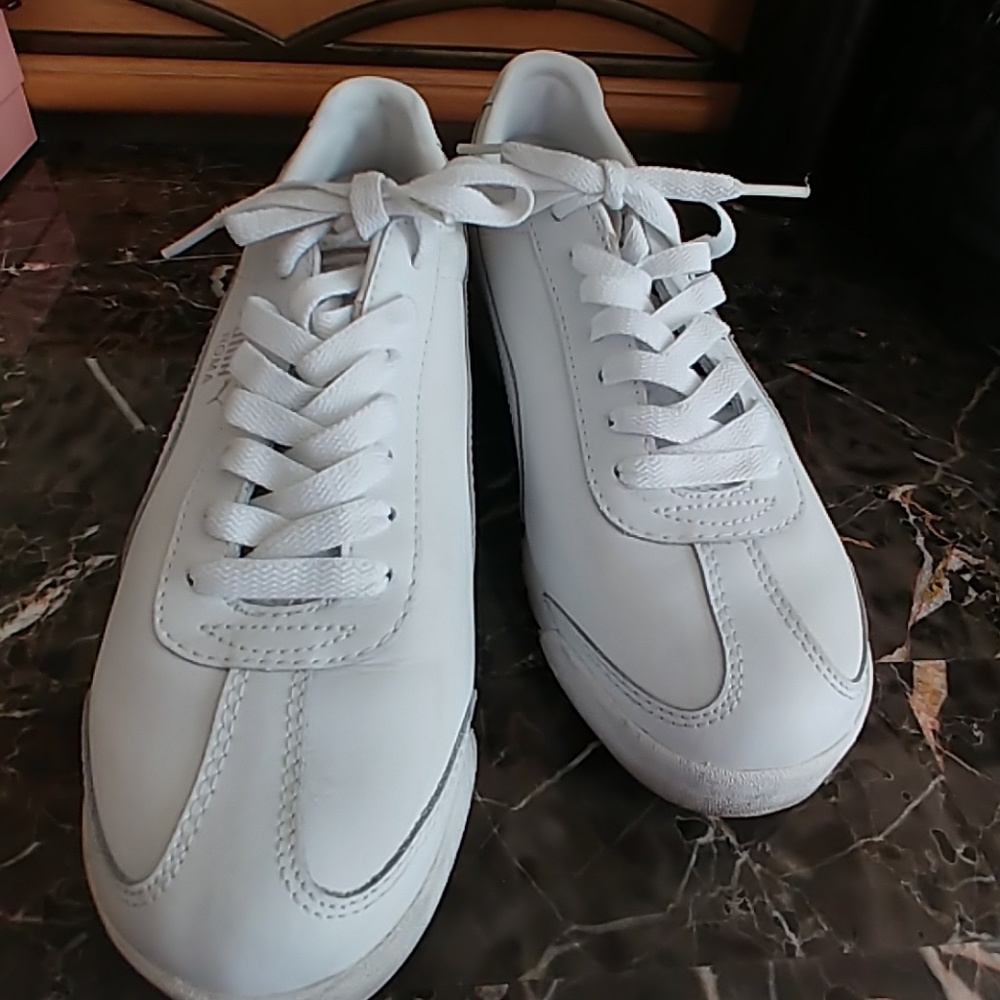 Puma Roma sneakers